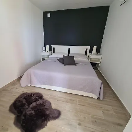 Apartment Tolj