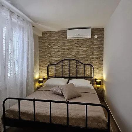 Tolj Apartment *