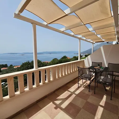 Appartement Tolj *