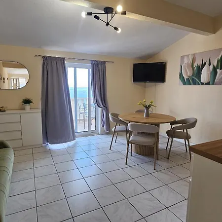 Apartment Tolj *