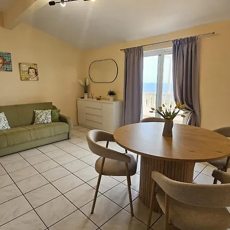 Tolj Apartment *