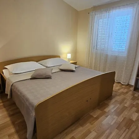 Tolj Apartment